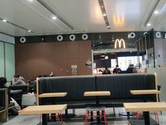 大堂-麦当劳(北京大兴机场二层国内到达(安检外)店)