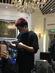 -变画·发型STUDIO