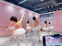 -艺熠舞蹈口才主持表演艺术中心(爱琴海校区)