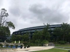 -上海滴水湖皇冠假日酒店