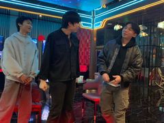 -屋有岛沉浸游戏旗舰店(中山公园店)