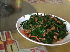 -鲤鱼塘农家山庄