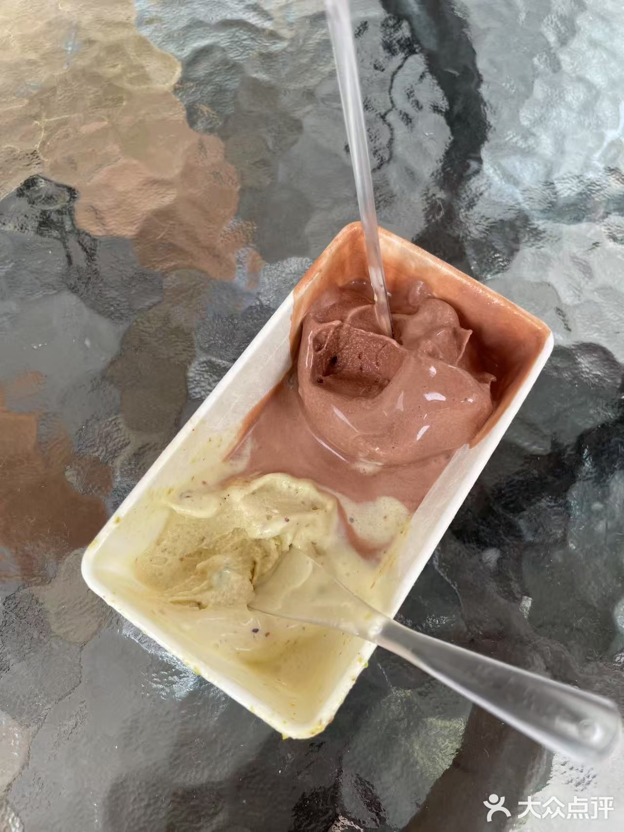 果然，秋天的第二支冰淇淋又是吃的野人先生