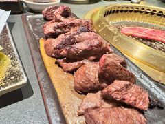 -铭牛烧肉·和牛海鲜自助(高新月牙湖店)