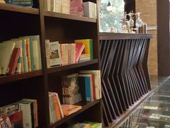 -钟书阁(松江泰晤士小镇店)