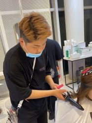 -PE SALON 