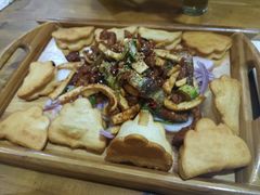 东镇烤三味-老东镇啤酒屋海鲜加工·蒸汽海鲜·海鲜烧烤(台东店)