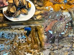 -领鲜活海鲜榴莲自助火锅(东门店)