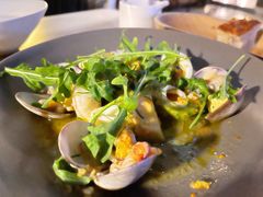 温热海鲜沙拉配牛油果-Mercato莫卡多露台餐厅与酒吧(K11店)