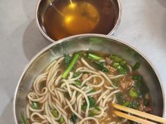 -正宗杨记普洱酸醋米线(总店)