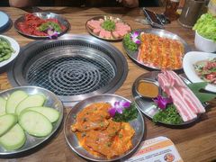 -明洞阿姨·韩式酱蟹烤肉·创意料理(三元桥店)