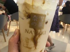 -奈雪的茶(亨特国际广场店)