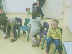 -瑞思少儿中心·少儿英语素养启蒙(勒泰直营校区)