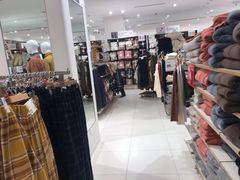 -优衣库(郑州二七万达广场店)