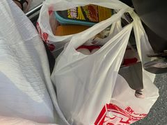 -赵一鸣零食(狮山广场店)