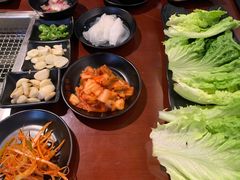 -肉甲韩国木炭烤肉(新壹街1店)