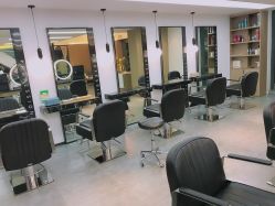 -诗悦发型烫染SALON