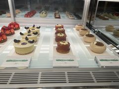 -潮一不贰·法式甜品·生日蛋糕·西式简餐(外滩店)