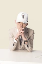 -V8潮牌·接发烫染连锁