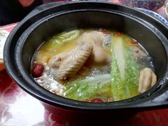 土鸡煲-国生茶庄·地道农家菜团建活动