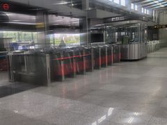 -东方体育中心(地铁站)