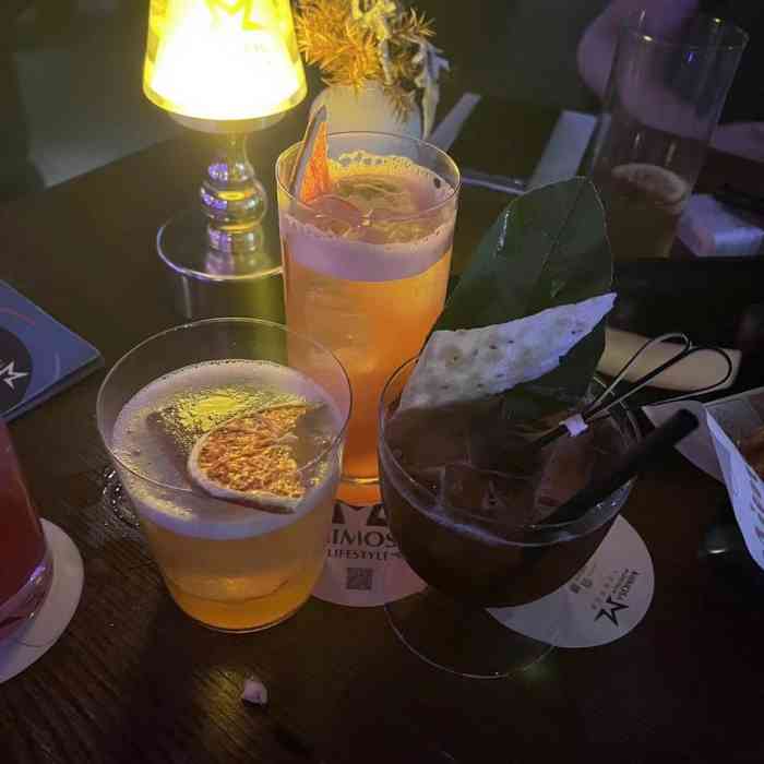 mimosa lounge-"哈哈哈,没错,我又来了,说好的要把酒单上.