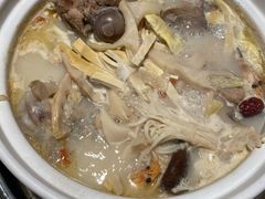 -三人行骨头王火锅(长寿店)