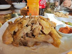 -头上红煨盐鸡·非遗院子餐厅
