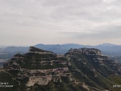 -抱犊寨风景区