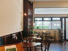 -Café Monson