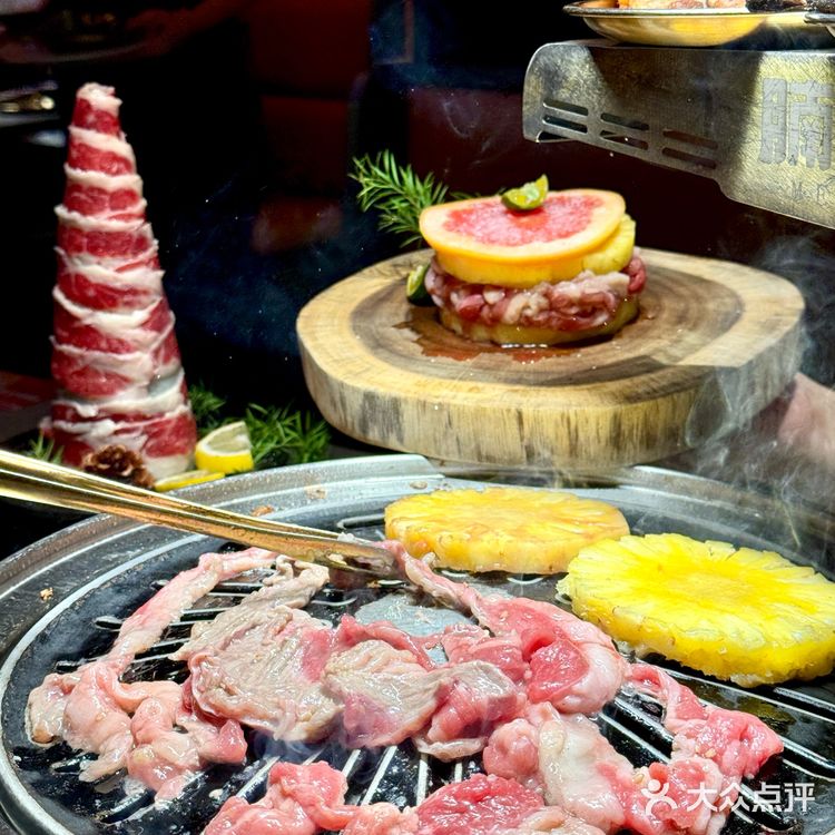 腩番山野季‼️‼️也是吃上烤肉漂亮饭啦[害羞]