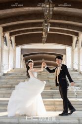 -现代经典婚纱摄影