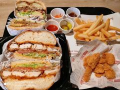 -The Habit Burger Grill 哈比特汉堡(复兴soho店)