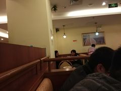 卡座-萨莉亚意式餐厅(悦荟广场店)