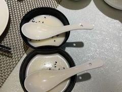 自制酸奶布丁-新加坡瑞珍•海河观景餐厅