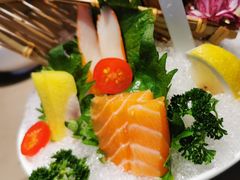 三文鱼刺身-享月汤皇·海鲜小火锅·聚会(曲江创意谷店)