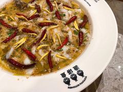 老坛酸菜鲈鱼-渔语鱼新川菜Bistro(万象天地店)