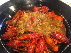 -虾弄弄海派小龙虾·牛羊蝎子火锅