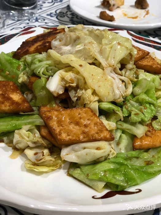 巴依老爷新疆美食(南开大悦城店)包包菜炒馕图片