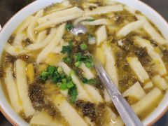 -石磨豆花家常菜·牦牛排土火锅