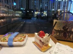 -巴黎贝甜(大宁国际商业广场店)