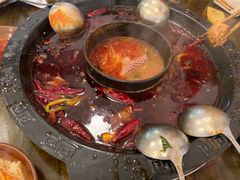-黄潇洒老火锅(九眼桥宏济巷店)