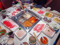 -海底捞火锅鲜切牛肉主题店(长寿路店)