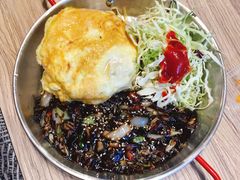 牛肉炸酱盖饭-炒码先生·韩餐炸鸡披萨(西塔店)