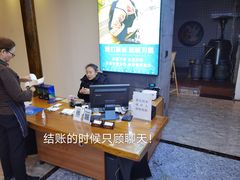 -阿瓦山寨·湘菜现炒·剁椒鱼头王(咸阳总店)