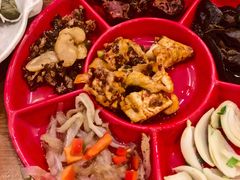 小吃拼盘-龙抄手(春熙路总店)