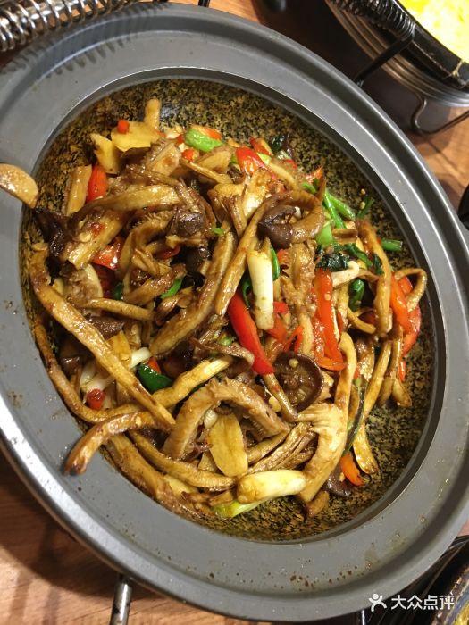 石上百味(新一城店)茶树菇爆牛肚图片 - 第1张