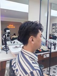 -理昂男士理发店 Barber shop