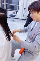 -V7 HAIR SALON