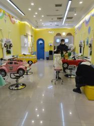 -爆米花儿童美发乐园